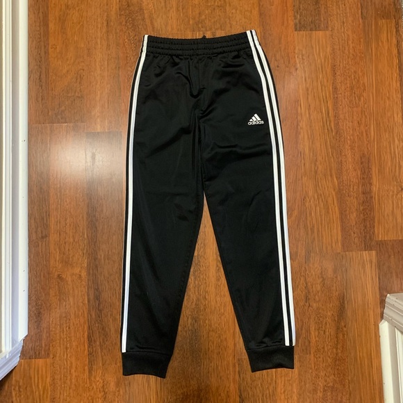 Boys Adidas and Under Armour Athletic pants - Picture 2 of 9